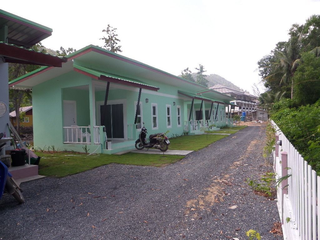 Photo - Lanta Triple Novel