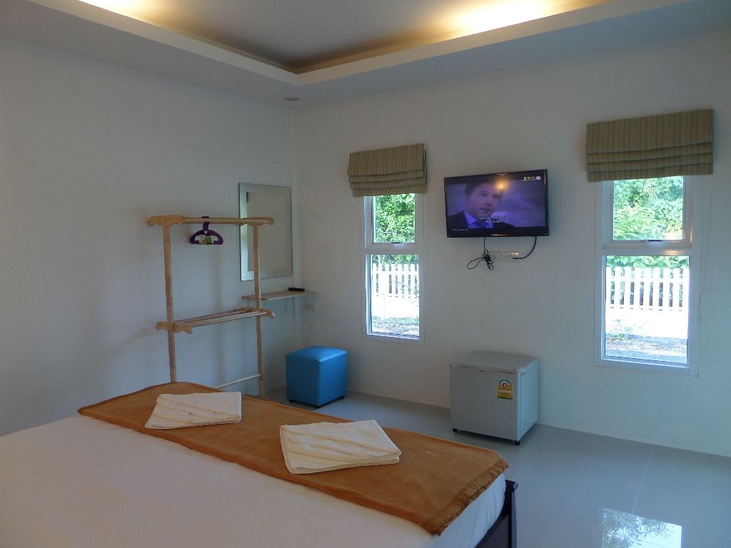 Photo - Lanta Triple Novel