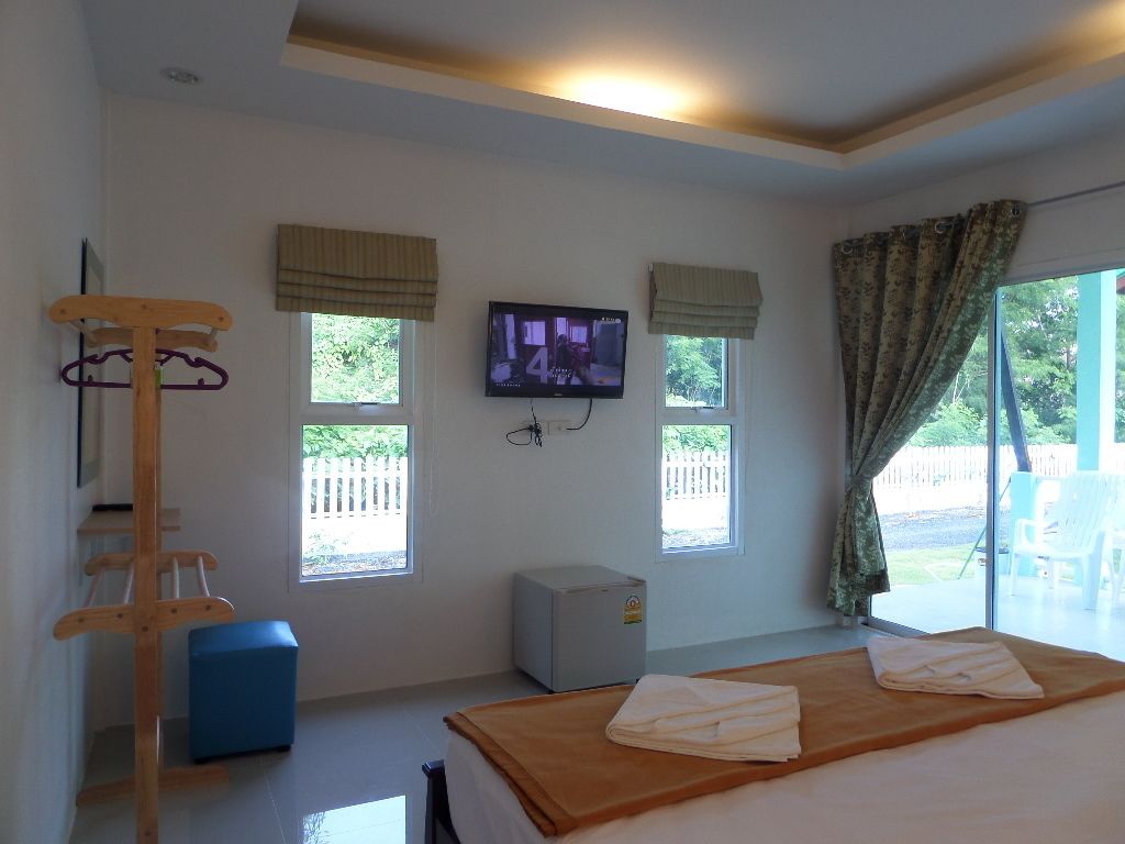 Photo - Lanta Triple Novel