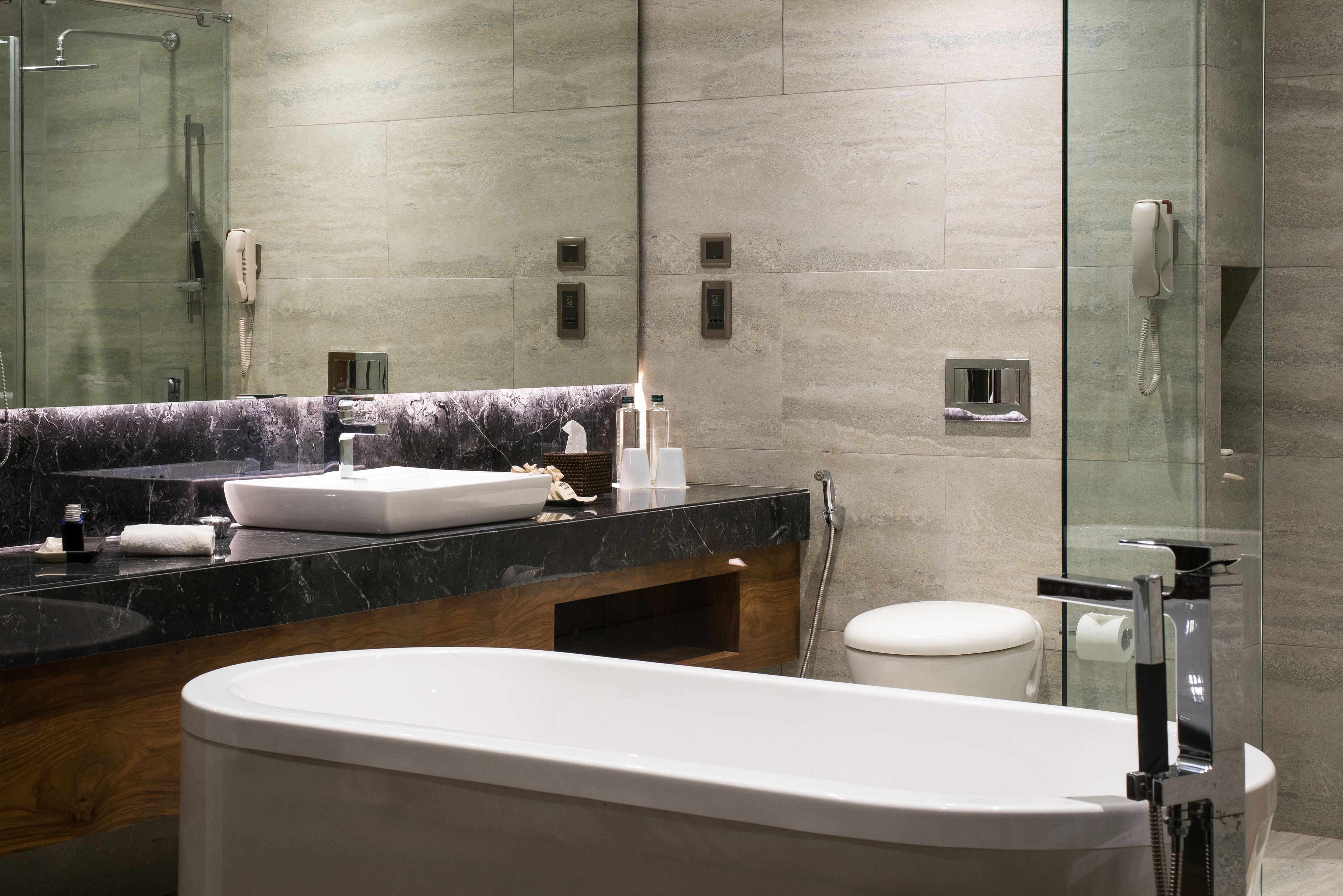 studio | bathroom | free toiletries, hair dryer, bathrobes, towels