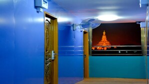 Hallway - New Golden Forward Hotel (Yangon)