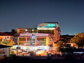 Front of property – evening/night - New Golden Forward Hotel (Yangon)