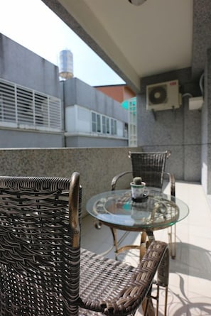 Triple Room (Green Playground-302) | Balcony - Yi Homestay (Taitung)