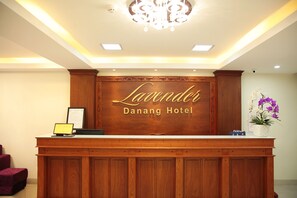 Reception - Lavender Danang Hotel (Da Nang)
