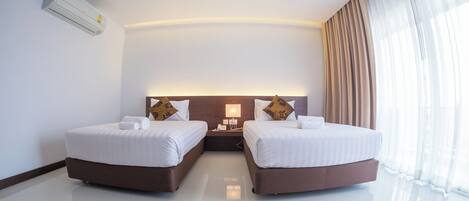 Superior Room | Minibar, desk, blackout drapes, free WiFi