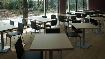 Petit déjeuner buffet compris tous les jours