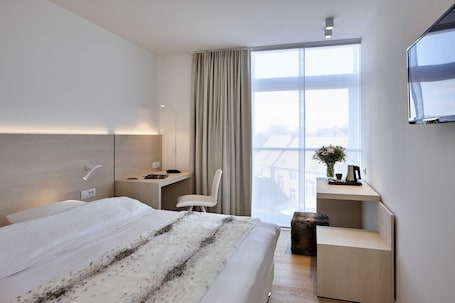 Quarto casal clƔssico | Escrivaninha, Wi-Fi de cortesia, roupa de cama