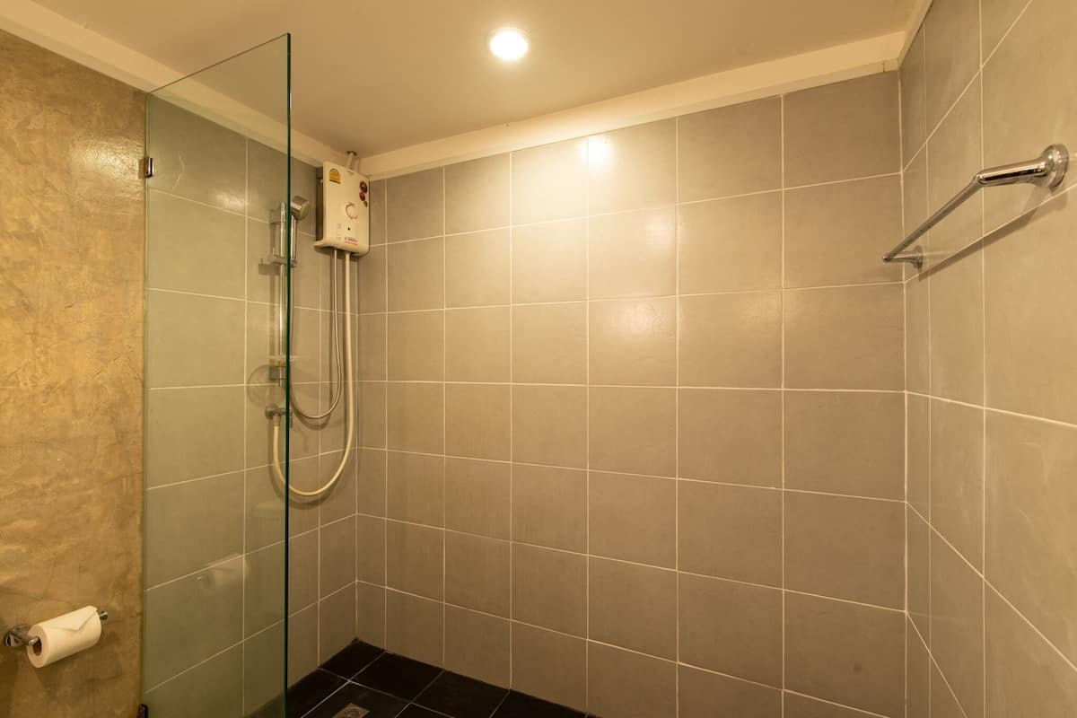 Ducha del cuarto de baño