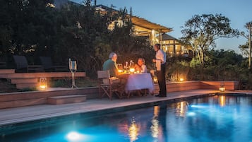 Petit-déjeuner, déjeuner et dîner servis sur place, vue sur le jardin