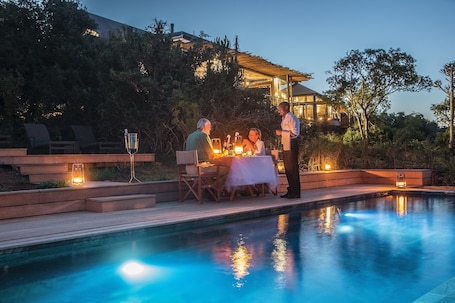 Breakfast, lunch, dinner served; international cuisine, garden views