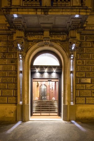 Monti Palace Hotel
