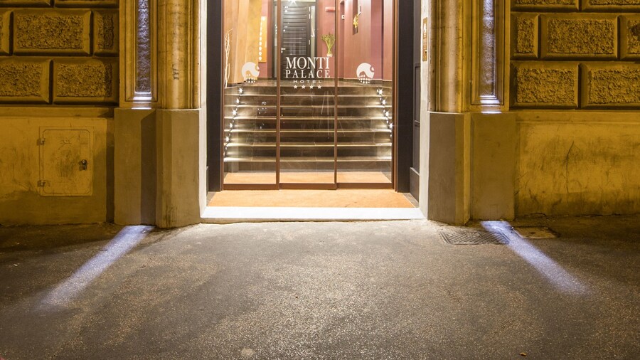 Monti Palace Hotel