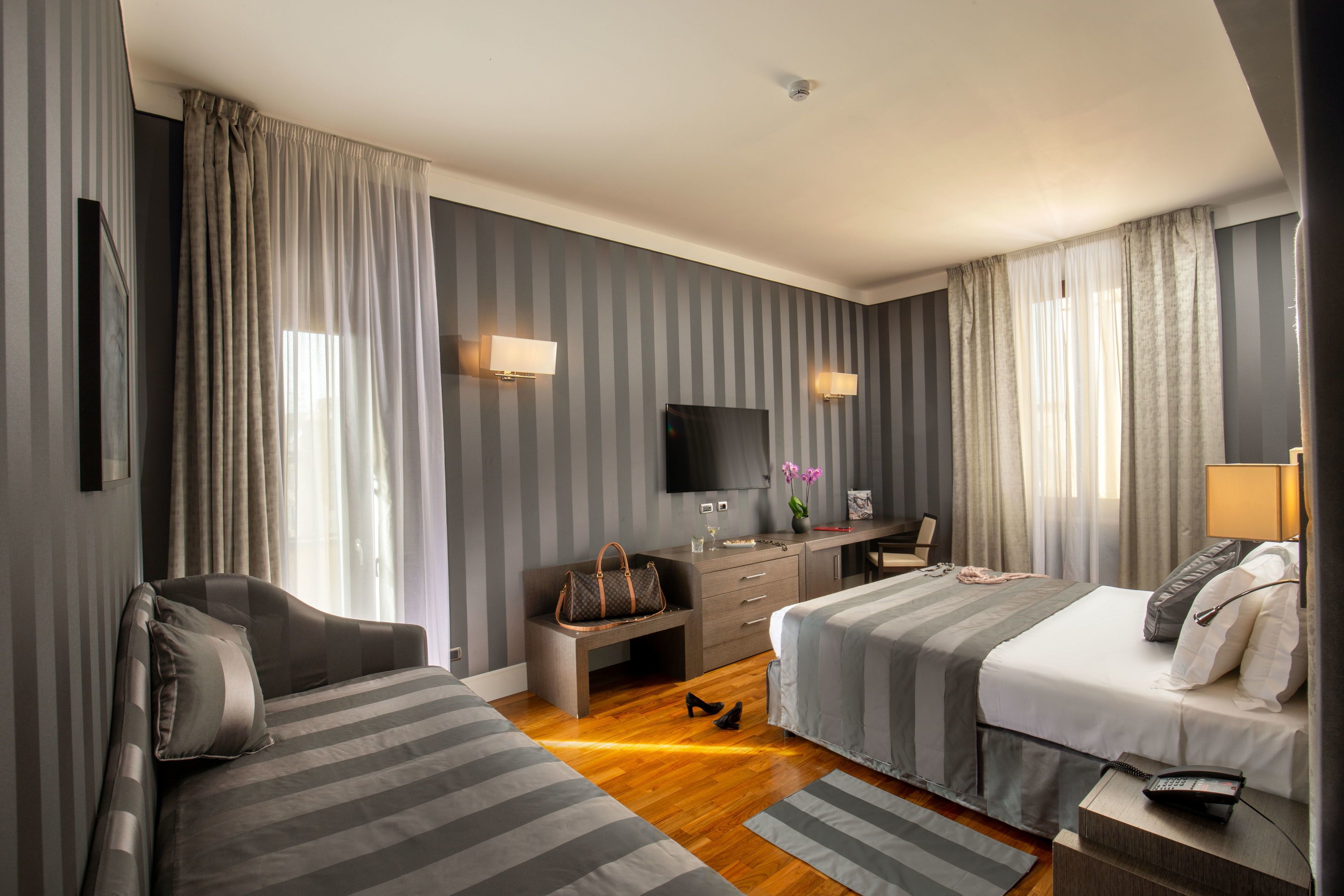 studio suite, terrace | 1 bedroom, premium bedding, minibar, in-room safe