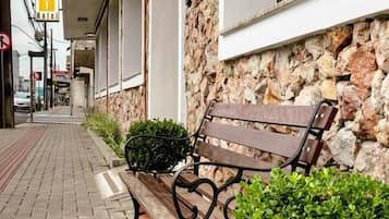 Pintu masuk properti