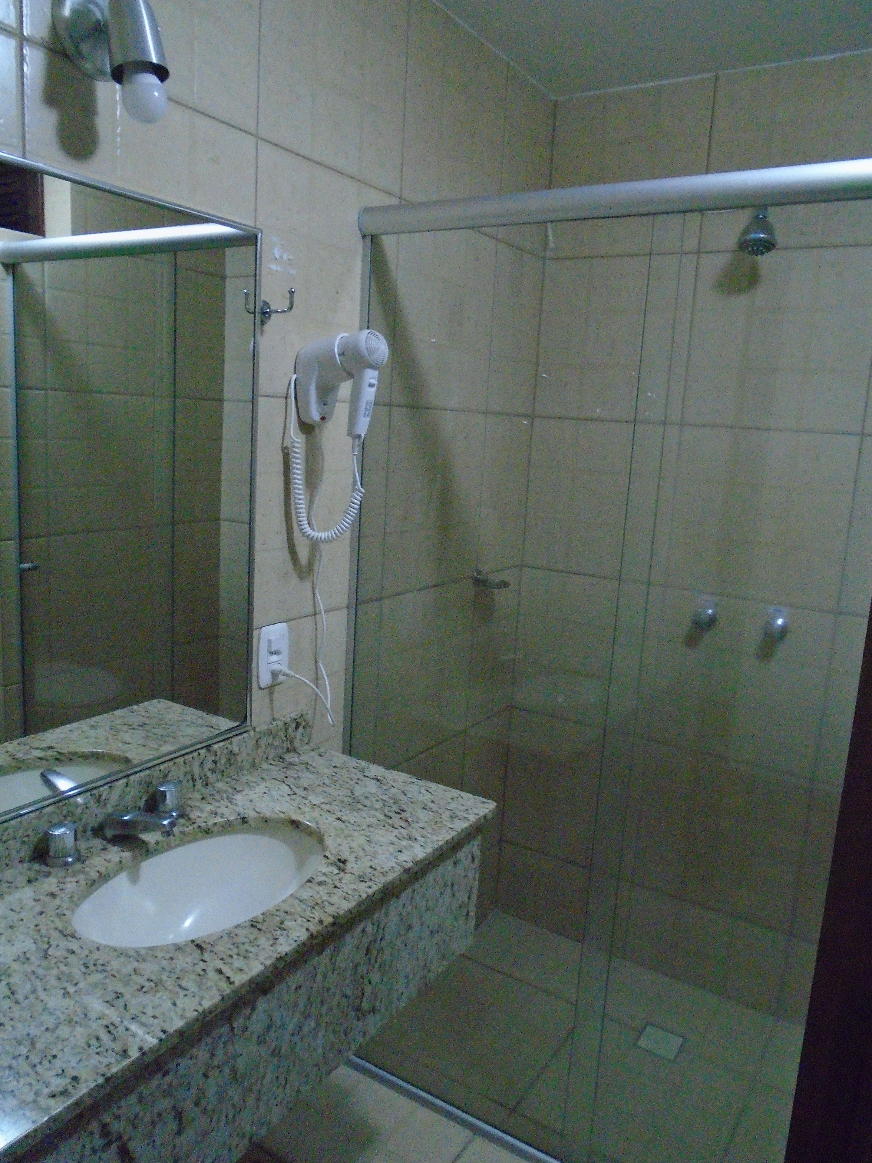 executive double room | bathroom | shower, free toiletries, towels