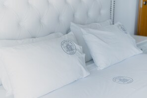 Honeymoon Suite, 1 King Bed with Sofa bed, Sea View, Sea Facing | 1 bedroom, soundproofing, iron/ironing board, free WiFi