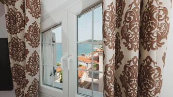 Presidential Suite, 1 King Bed with Sofa bed, Sea View | Soundproofing, iron/ironing board, free WiFi, bed sheets