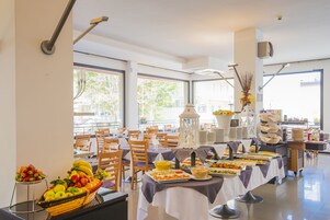 Lunch and dinner served, local cuisine
