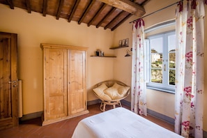 Apartament tradicional, 2 dormitoris, accés a la piscina, vistes al parc (Lavagna) | Minibar, escriptori, planxa i posts de planxar i wifi gratuïta