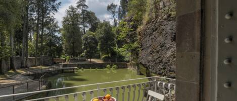 Deluxe-Suite, Whirlpool, Gartenblick | Eigener Whirlpool