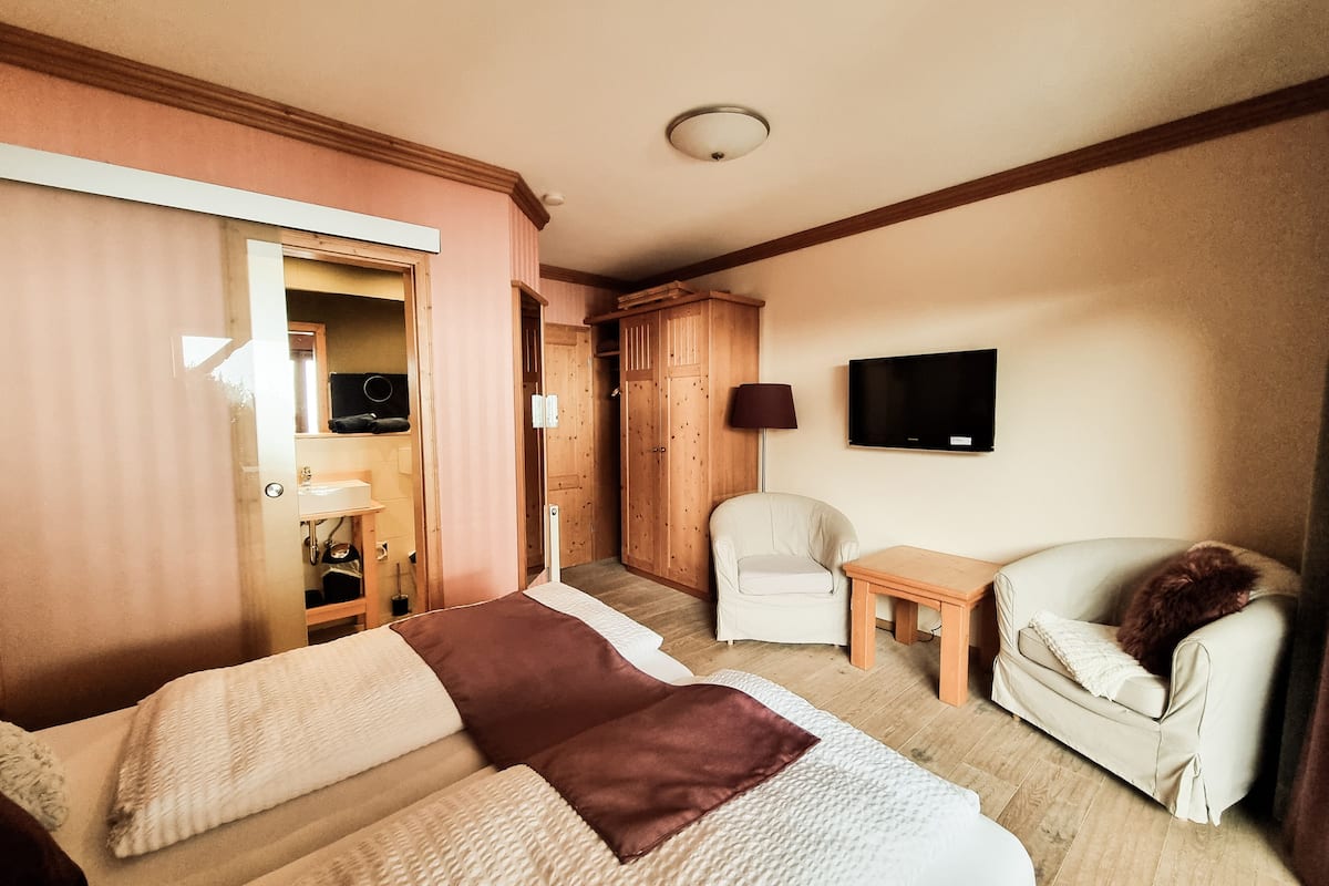 Comfort Double Room, 1 Queen Bed, Garden View, Mountainside | Free WiFi