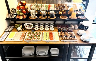 Her gün alakart kahvaltı (kişi başı 65 PLN) 