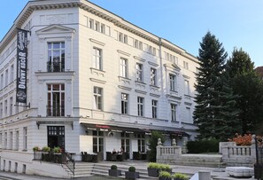 Fachada de la propiedad