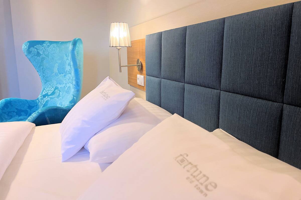 superior double room | 1 bedroom, premium bedding, in-room safe, desk