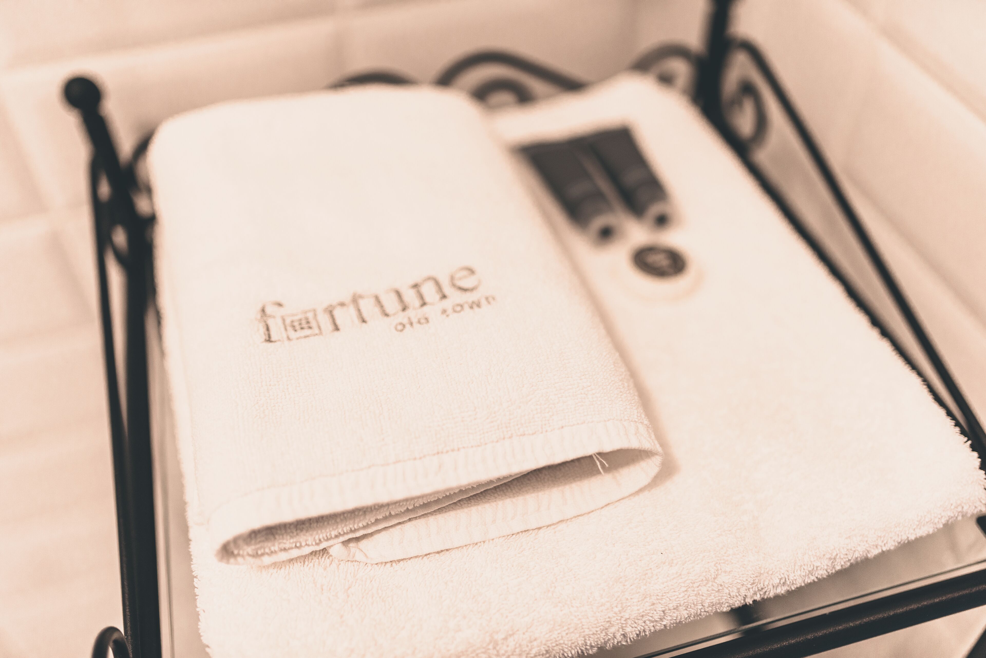 double room | bathroom | shower, free toiletries, hair dryer, towels