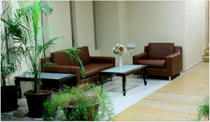 Interior entrance - Magnus Vosiv Suites (Pune)