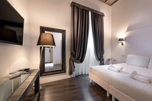 Premium bedding, in-room safe, desk, blackout curtains - Borgofico Relais & Wellness (Rome)