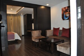 Junior Suite, 1 Bedroom | City view - Ameya Suites (New Delhi)