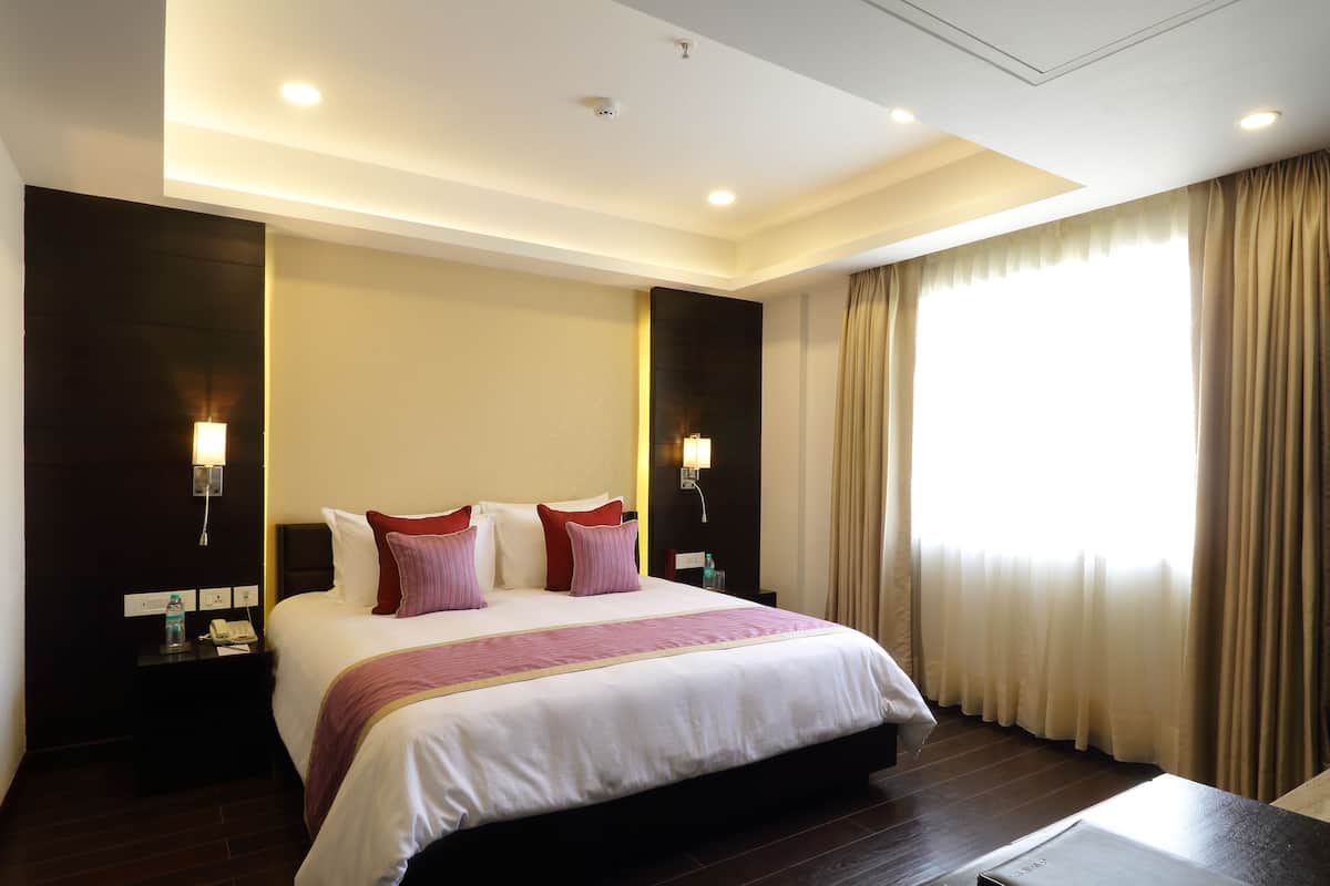 Minibar, in-room safe, desk, blackout curtains