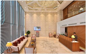 Lobby - Ameya Suites (New Delhi)