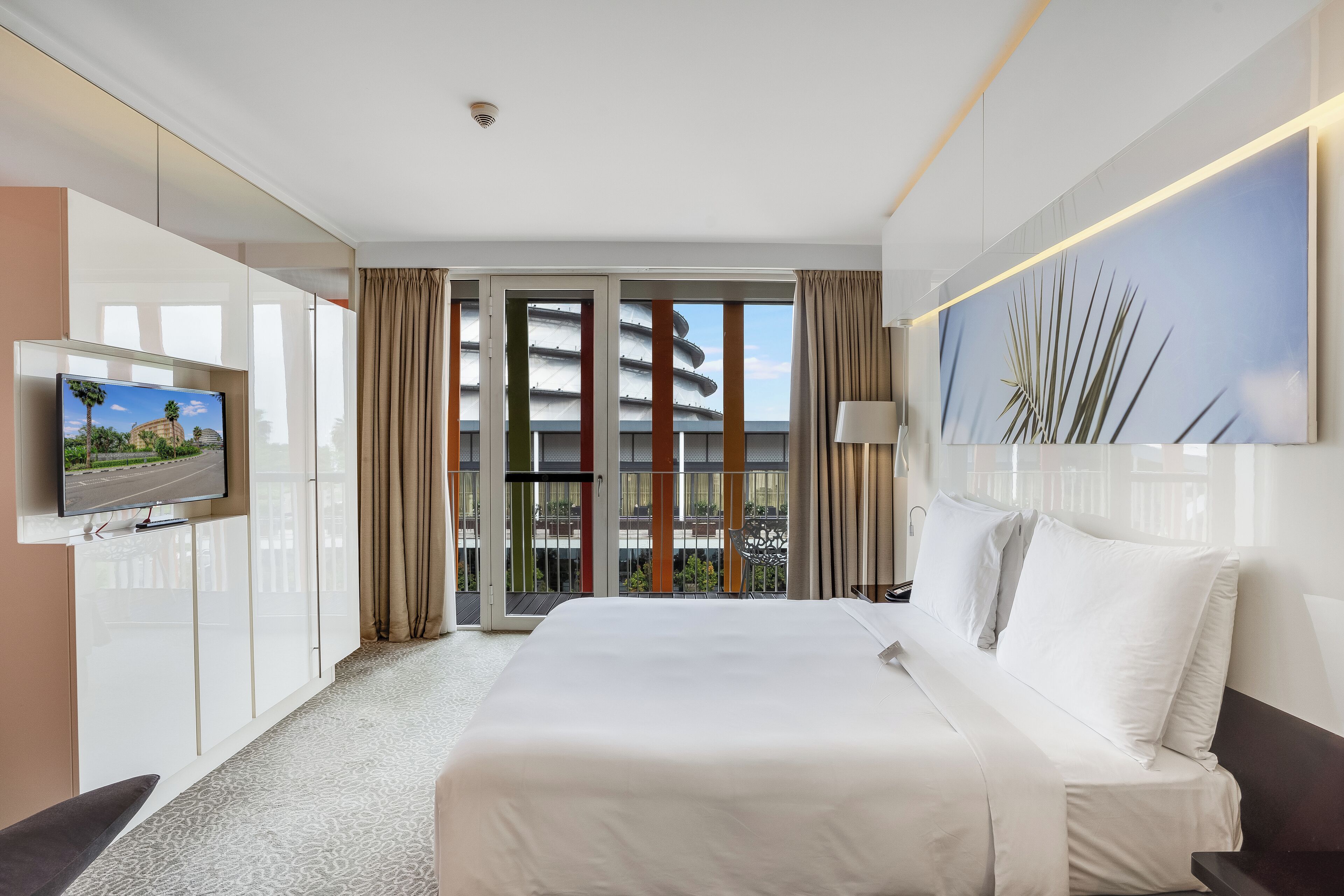 Premium-sengetøj, minibar, pengeskab på værelset, skrivebord