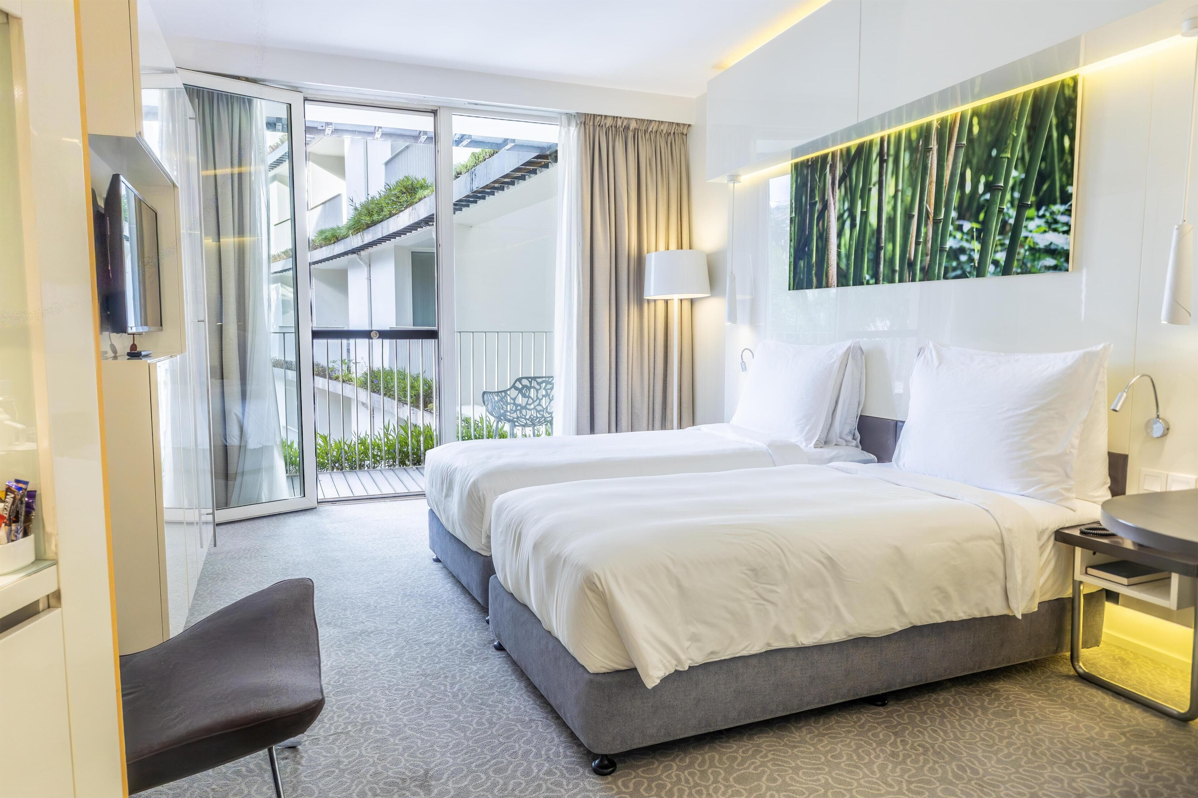 Premium bedding, minibar, in-room safe, desk