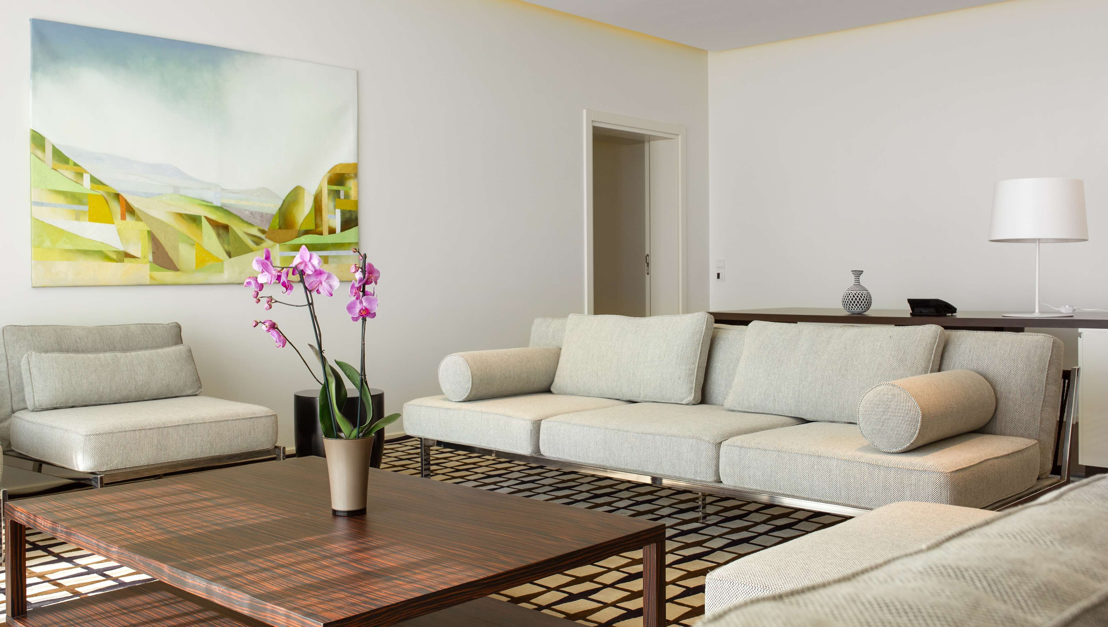 Literie de qualité, minibar, coffre-fort, bureau