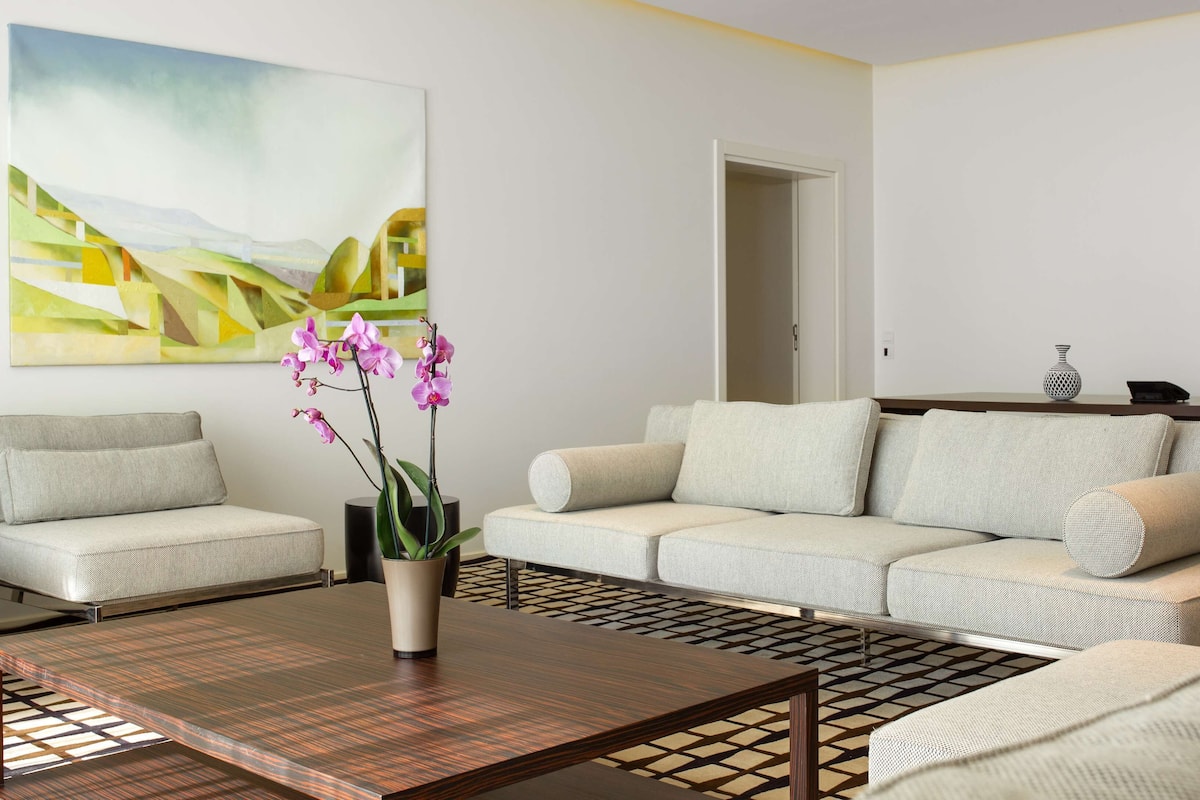 Literie de qualité, minibar, coffre-fort, bureau