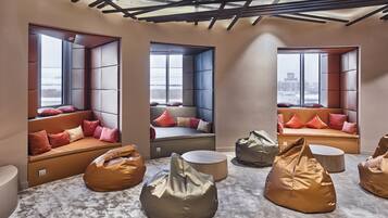 Kawasan tempat duduk lobi