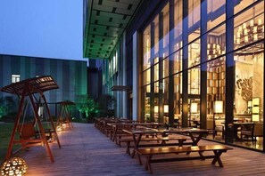 Outdoor dining - Wanda Realm Bozhou (Bozhou)