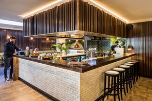 Bar (en el alojamiento)