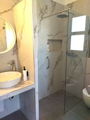 Superior Apartment, 1 Bedroom | Bathroom - Lagoon View Apartments - Adults Only (Kefalonia)