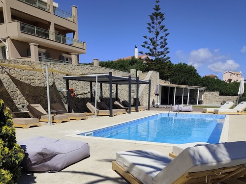 Lagoon View Apartments - Adults Only
