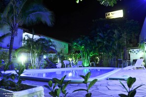 Outdoor pool, pool loungers