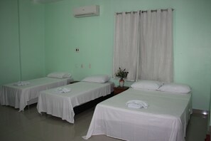 Standard Triple Room | Room amenity - Hotel Safari (Manaus)