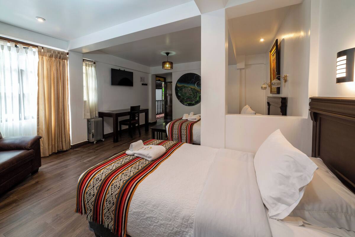 Design Room | Premium bedding, free WiFi, bed sheets