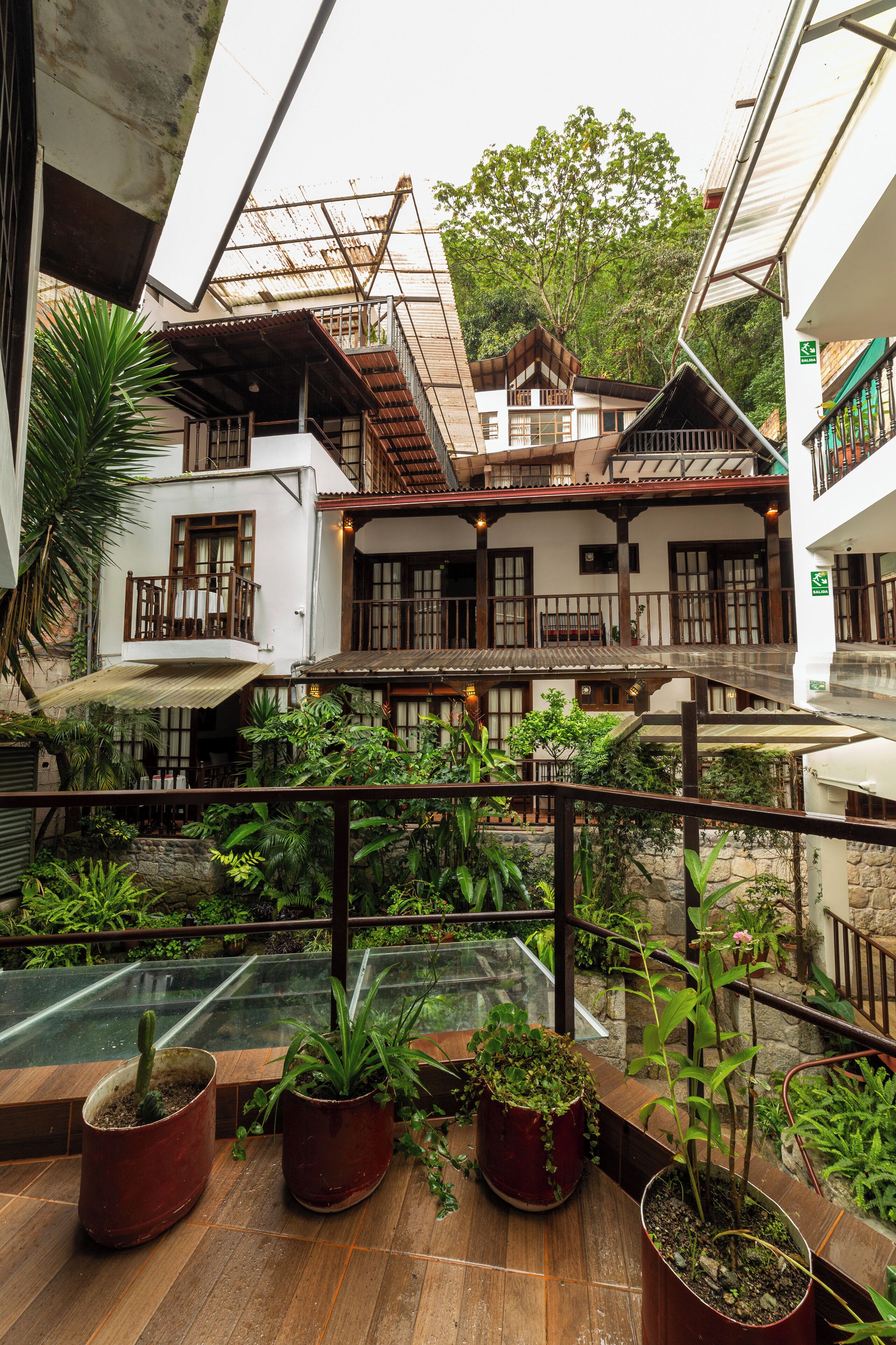 Literie de qualité supérieure, Wi-Fi gratuit, draps fournis