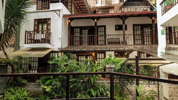 Literie de qualité supérieure, Wi-Fi gratuit, draps fournis