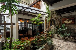 32-inch LED TV with cable channels, TV, pay movies