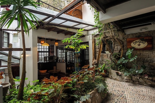 Gringo Bill's Boutique Hotel